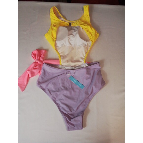Women's Live Life On The Beach One Piece Peekaboo Bathing Suit New W tags Small - Picture 9 of 11